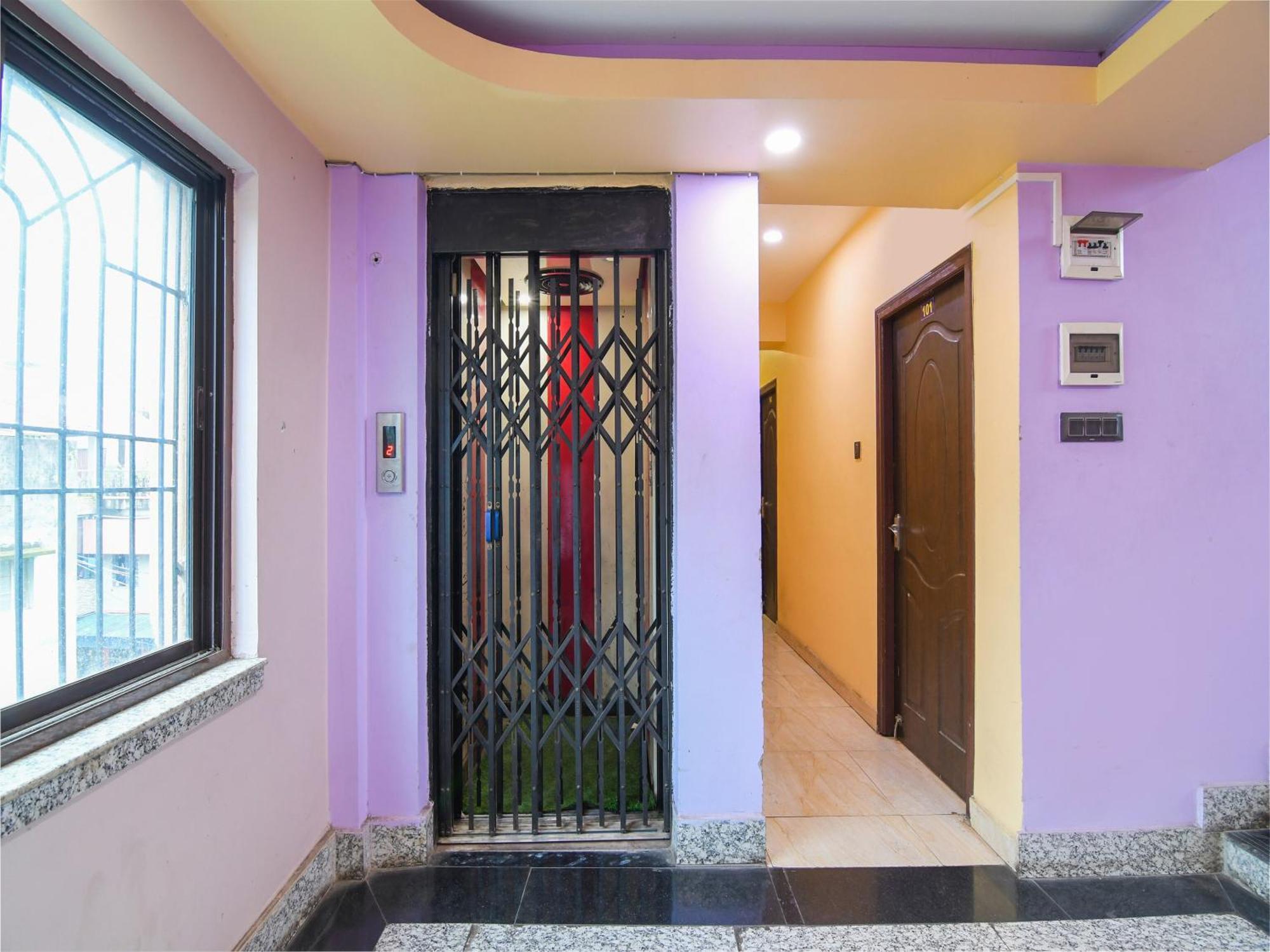 Oyo Flagship Hotel Red Velvet Hugli-Chinsurah Exterior photo