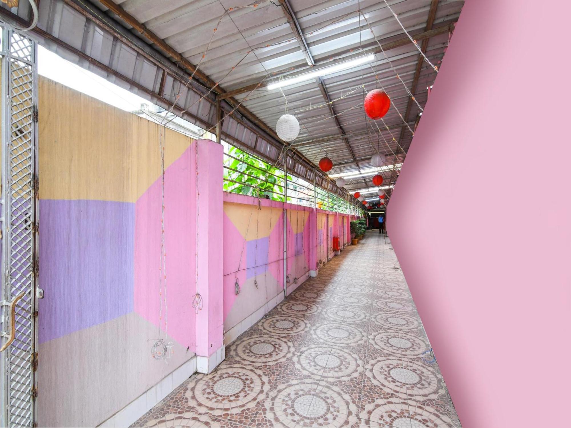 Oyo Flagship Hotel Red Velvet Hugli-Chinsurah Exterior photo